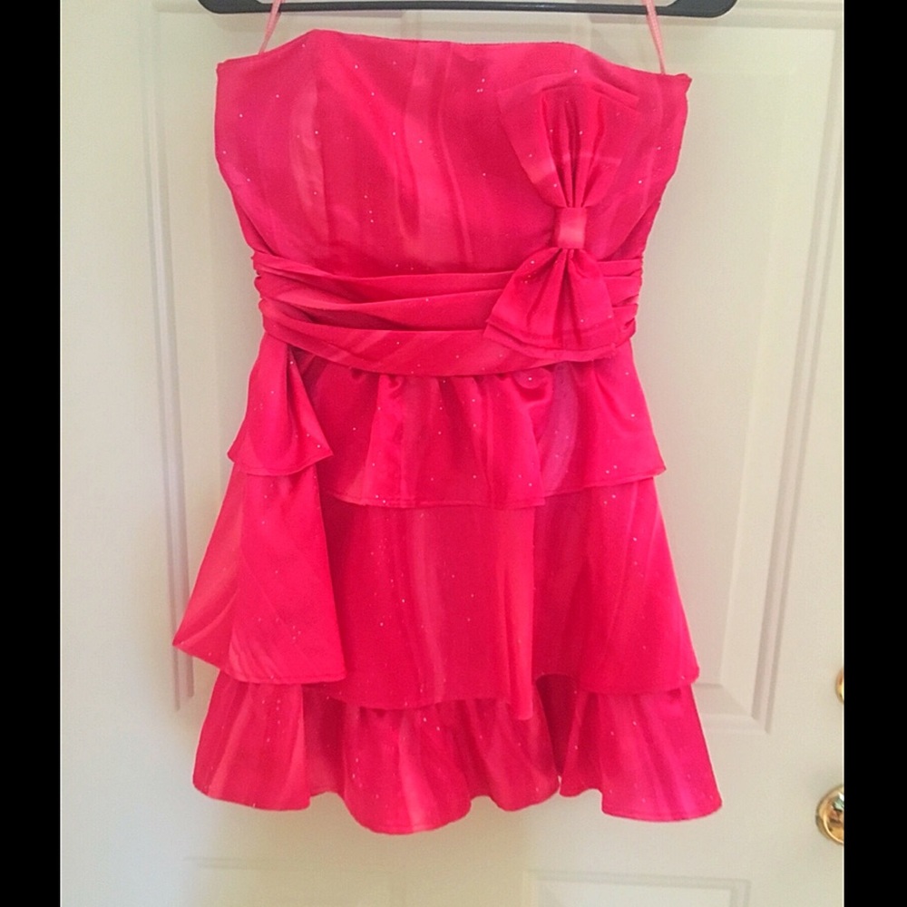 Strapless pink dress with bow